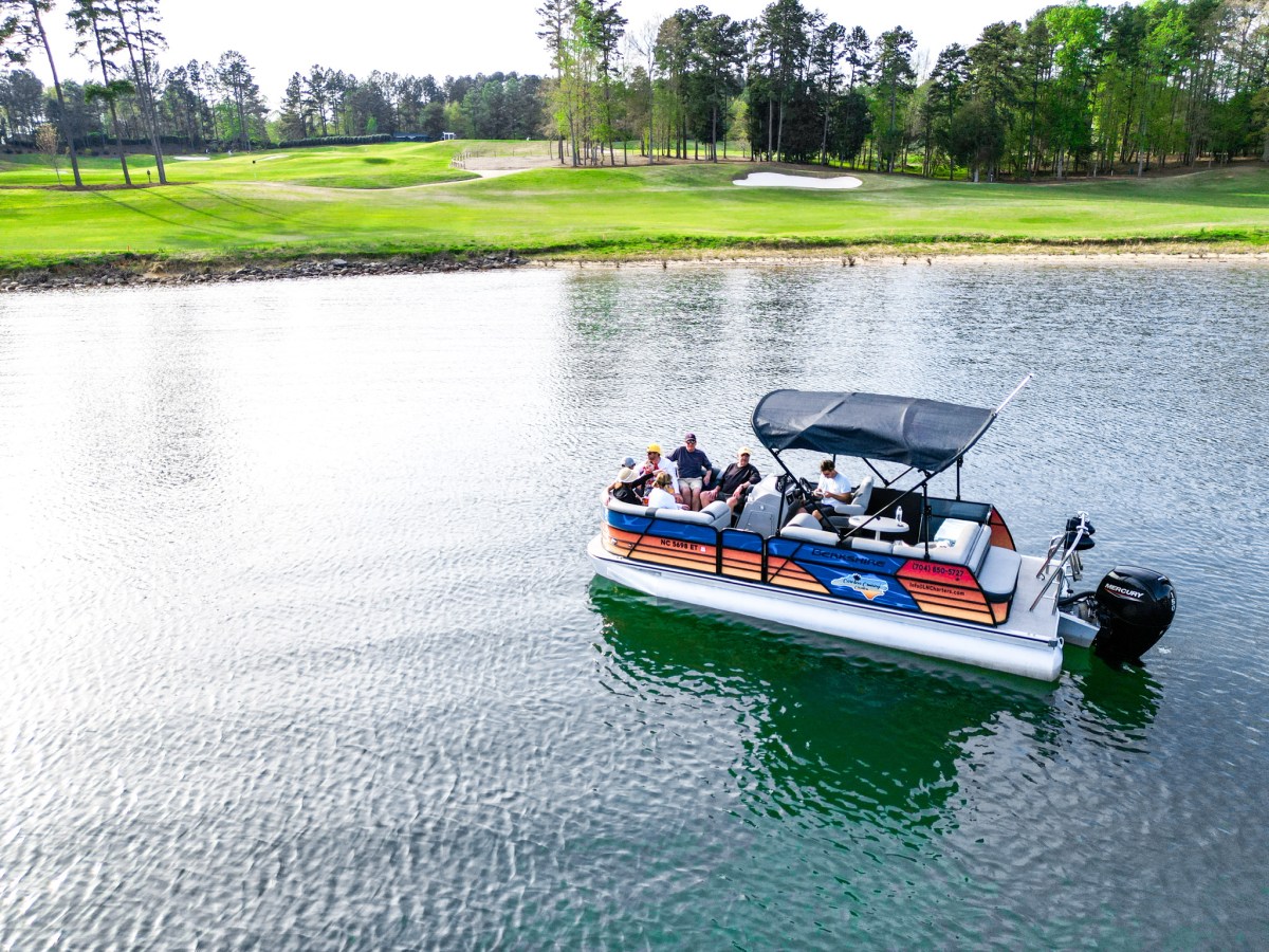 Lake Norman Pontoon Rentals up to 10 | Carolina Cruising Charters